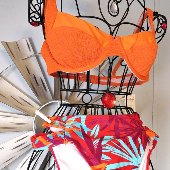 NWT‎ Cupshe Tropical Print 2 Pcs Bikini Swimsuit Size Medium - Picture 3 of 8